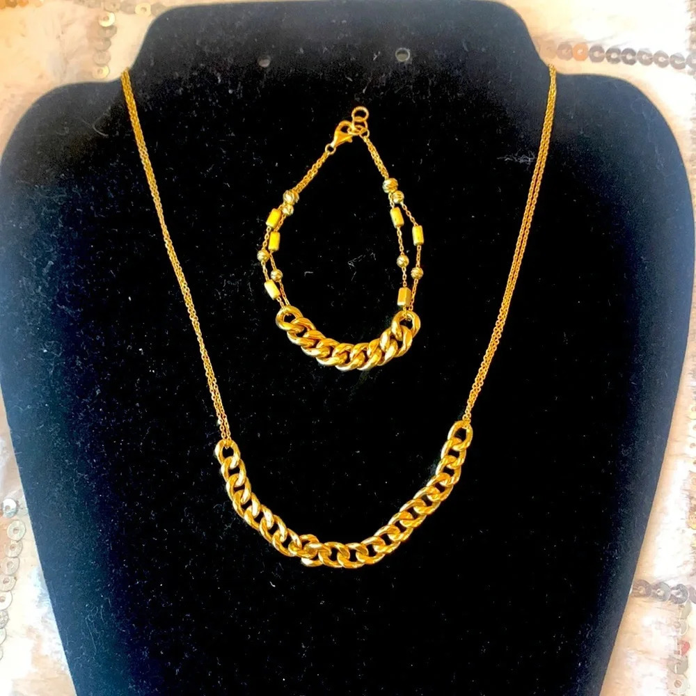 Rare find 750 real Italy gold 9 grams 18 karat Necklace & bracelet set - Picture 1 of 6